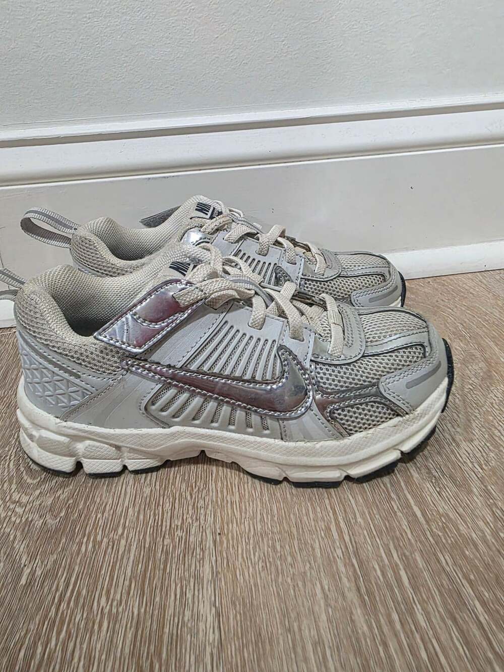 Nike Zoom Vomero 5 Metallic Silver 13c